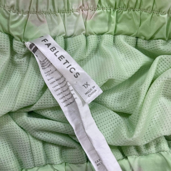 Fabletics kalani convertible zip off jogger pants in aloe ethereal color. - Picture 4 of 10